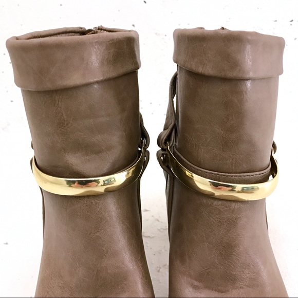 NEW Shoedazzle Booties - Picture 5 of 5